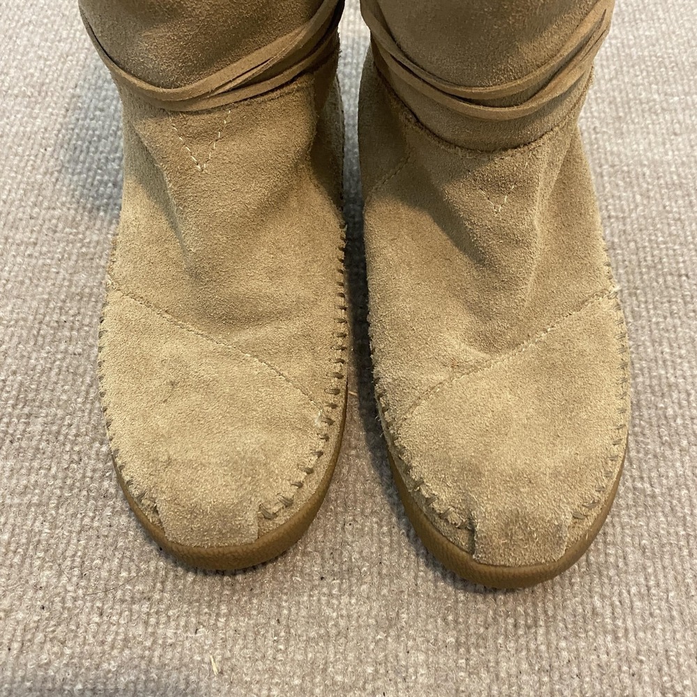 TOMS Boots Womens Size 6.5 Beige Suede Faux Fur Lined Mid Calf Boho Moccasin - Picture 7 of 12